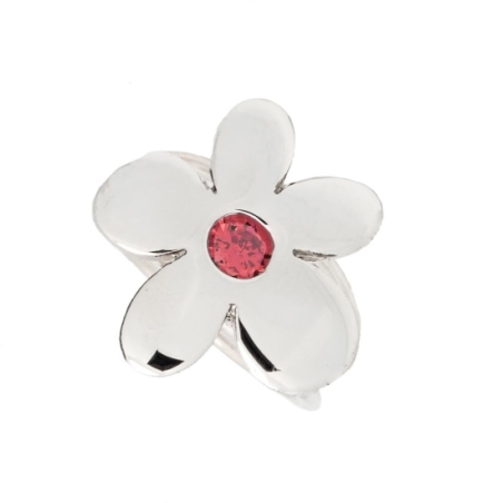 Anillo de plata en forma de flor de aproximadamente 20x20mm con circonita en color rubí. Adaptable a cualquier tamaño de dedo, c