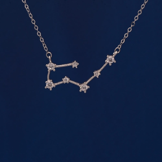 Collar Gargantilla de Plata rodiada de Ley de delicada cadena con la constelación de Acuario (21-1 al 18-2) dibujada con 4 peque