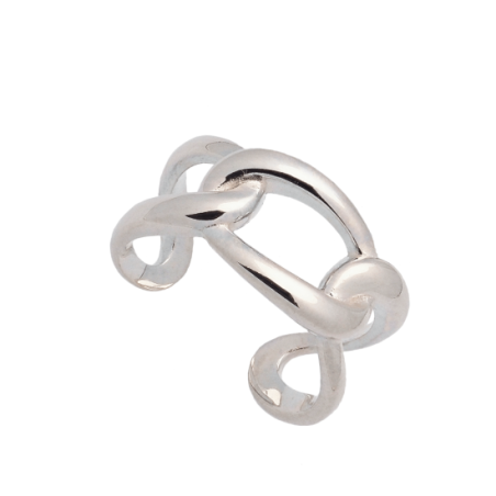 Anillo de Plata de Ley formado por tres fuertes eslabones unidos en una sola pieza componiendo un diseño muy especial.