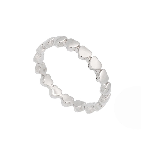Una multitud de pequeños corazones unidos forman este precioso anillo de plata rodiada que combinará con cualquier look.