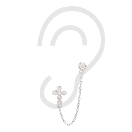 Pendiente de Plata de Ley rodiada doble unido por cadena. Una pieza es una cruz de pequeños chatoncitos con circonitas blancas, 