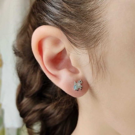 Pendientes de Plata de ley y esmalte multicolor con motivo de Unicornio y con cierre de rosca: Ideal para las más pequeñas.