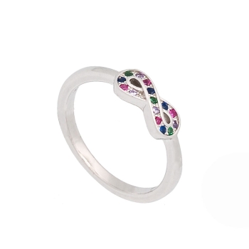 Anillo de plata rodiada, con un armonioso símbolo de infinito formado por circonitas multicolor engastadas en carril cargado de