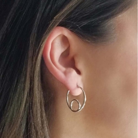 Todos los aros parecen iguales, pero las que los usamos mucho sabemos que cada uno tiene su propia personalidad. En éstos, reali