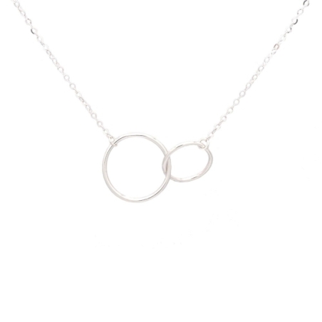 Gargantilla de Plata de Ley de 40+3cm, con dos aros entrelazados de 17 y 12,7mm que nos sugiere la fuerza de la unión en todas s