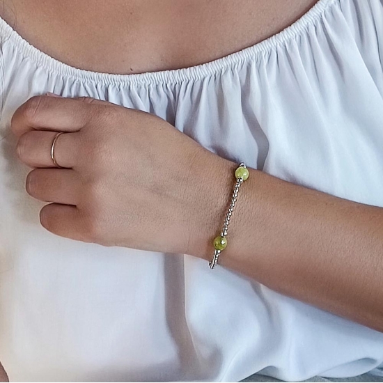 Ya conocerás nuestras pulseras de bolitas de plata combinadas con piedras semipreciosas, que son ya un clásico de nuestras tiend