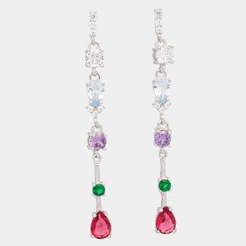 La armoniosa combinación de 6 circonitas de colores de formas diferentes, hacen de este pendiente de Plata de Ley Rodiada el com