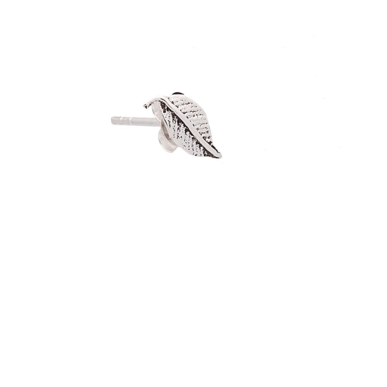 Pendiente mini de Plata de Ley con forma de hoja. Se vende suelto para que puedas hacer la combinación que más vaya contigo, ide