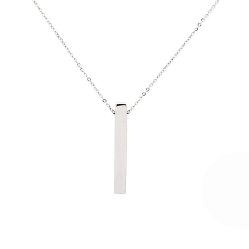 Original colgante de Plata de Ley con forma de pequeño lingote de 4x4mm y30mm de largo que cae de una fina cadena forsá de 40cm