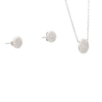 Conjunto de plata de ley rodiada, delicado y elegante, con un circulo de 10mmØ en la gargantilla y de 7,8mmØ en el pendiente, to 2