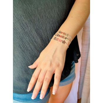 Pulsera de Plata de Ley compuesta por pieza personalizada con el nombre que tú que tu elijas acompañado por un motivo de corazón 2