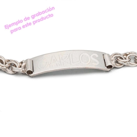 Pulsera de Plata de ley tipo esclava con una cadena barbada pisada de 5mm, cuya chapa de 44x5mm de larga te permitirá hacer grab
